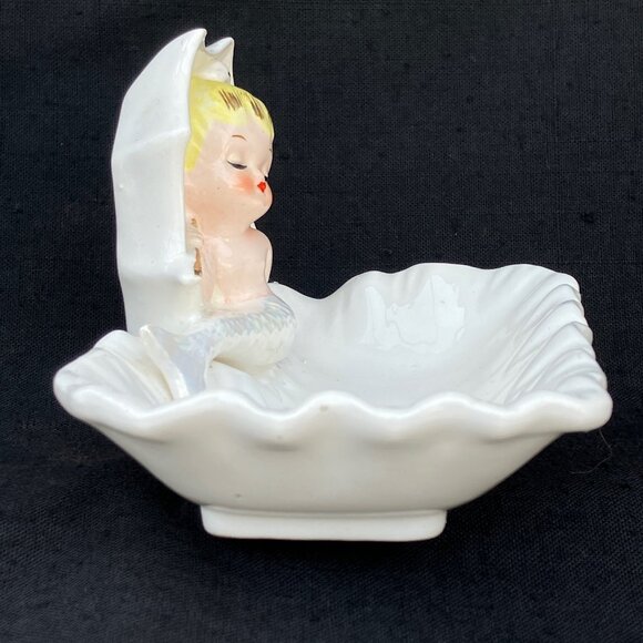 Enesco Mermaid Umbrella Soap Dish - Picture 8 of 12
